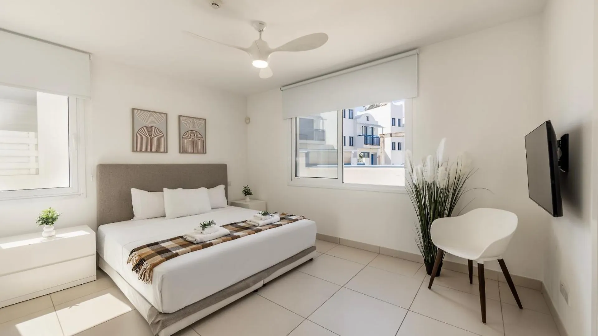 Protaras Sirina Seafront Paradise 0*,